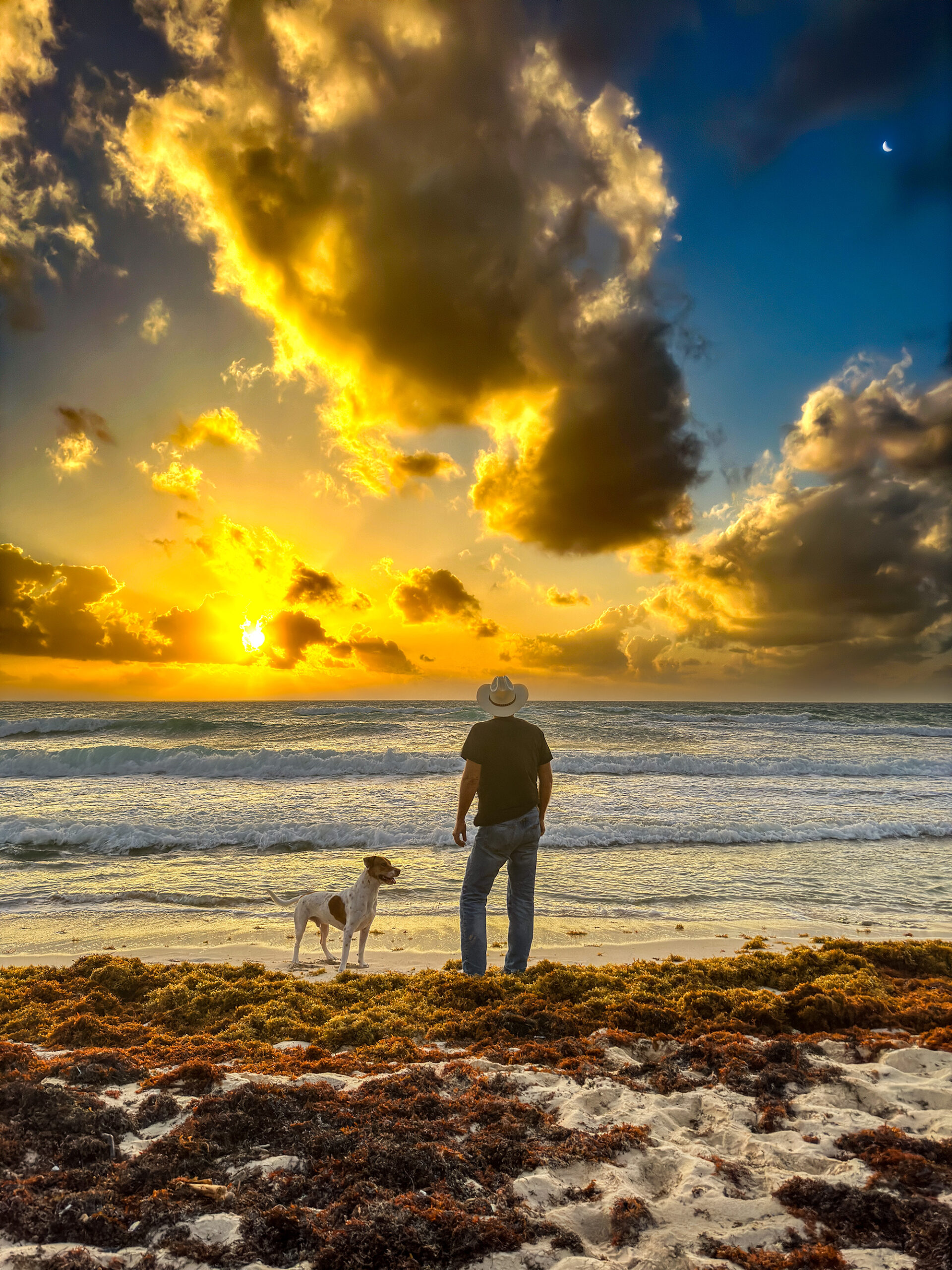 Watch a beautiful sunrise in Puerto Morelos, Mexico with 11 photography tips.
