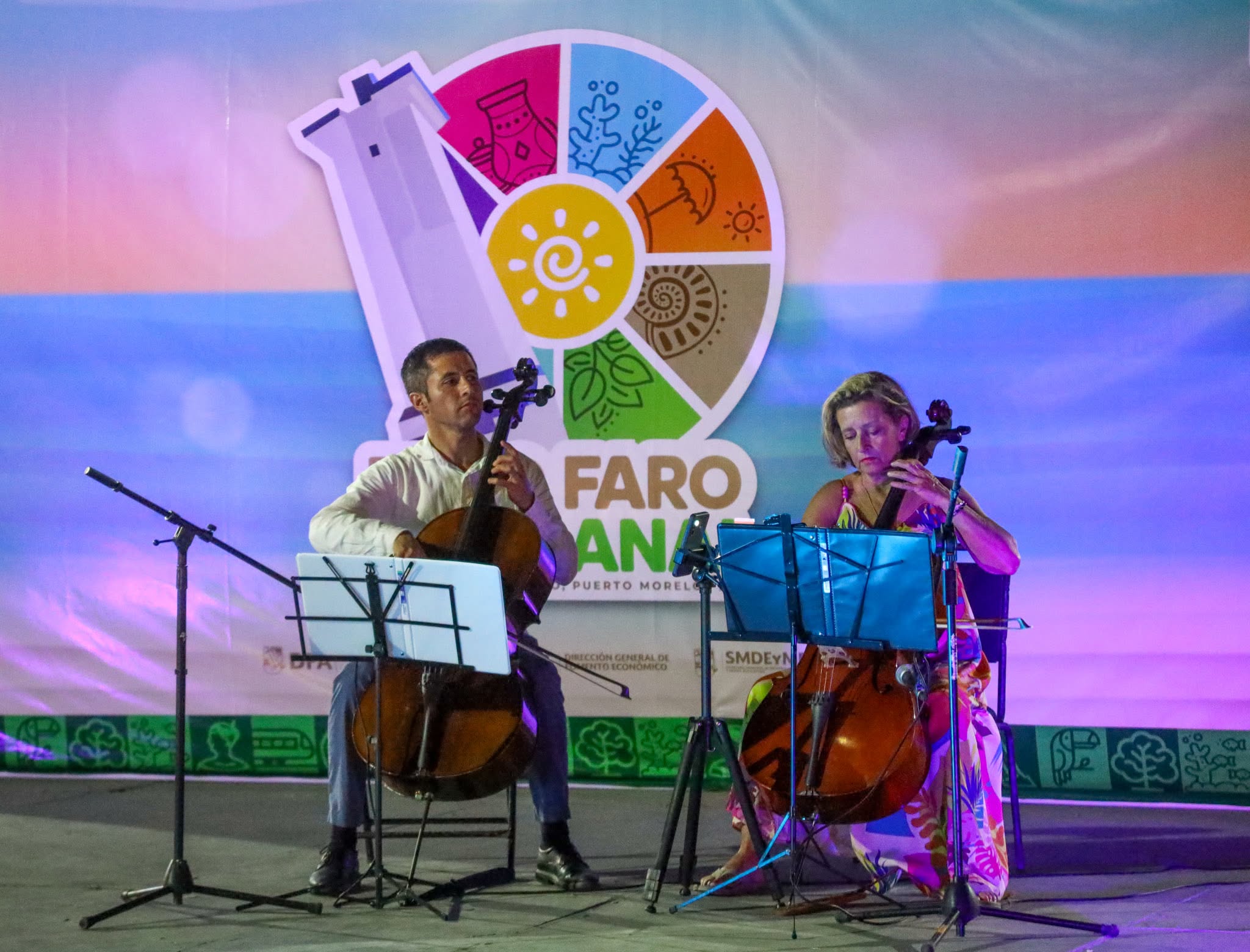 Musicians perform for the Expo Faro Artesanal audience in Puerto Morelos